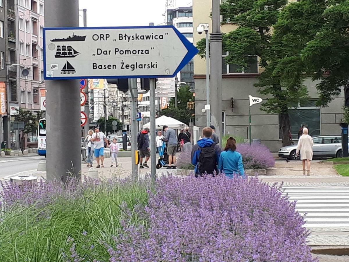 Appartamento Apartament Downtown Gdynia Esterno foto